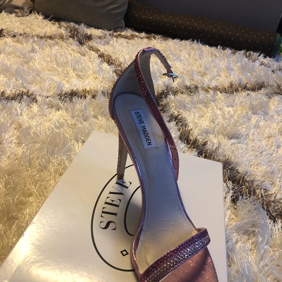 Steve Madden women’s Stecy Rhinstone  Sandals - Picture 4 of 5
